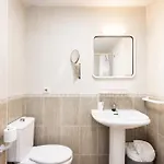Apartment Home2book Sunny Coastal Getaway