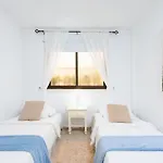 Apartment Home2book Sunny Coastal Getaway