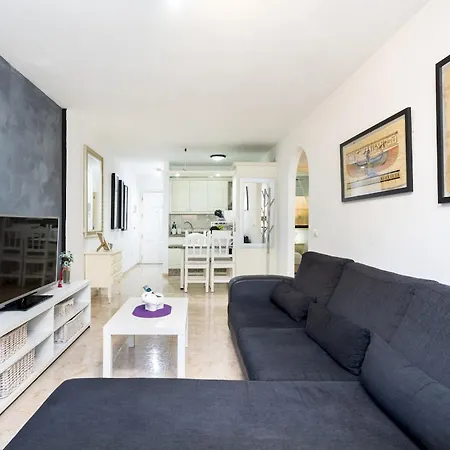Home2book Sunny Coastal Getaway Apartament